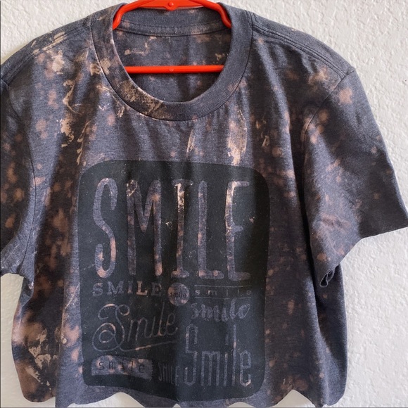 Smile Bleached and Distressed Looking Crop Top - Picture 4 of 4